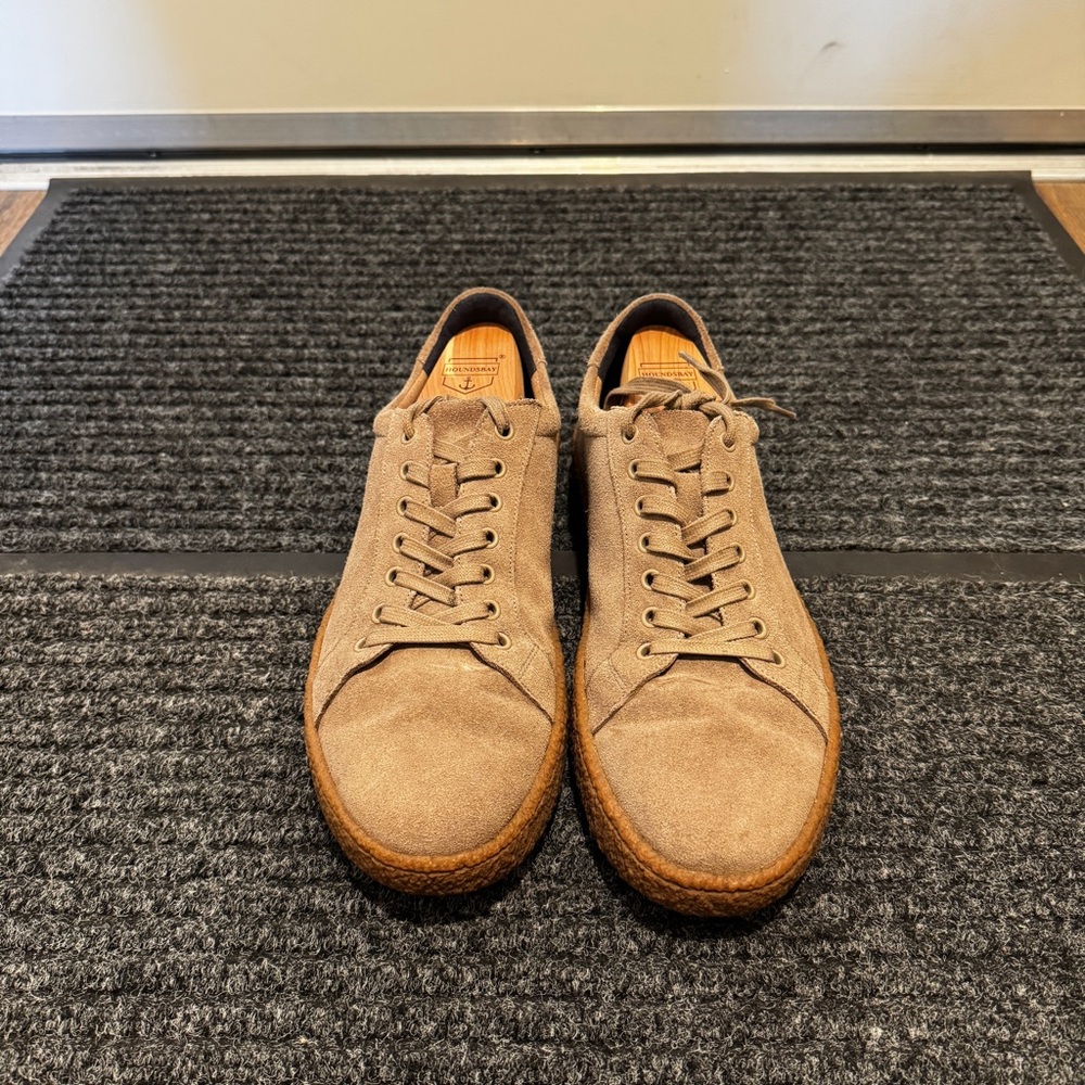 Banana Republic Men's Tan Suede Sneakers